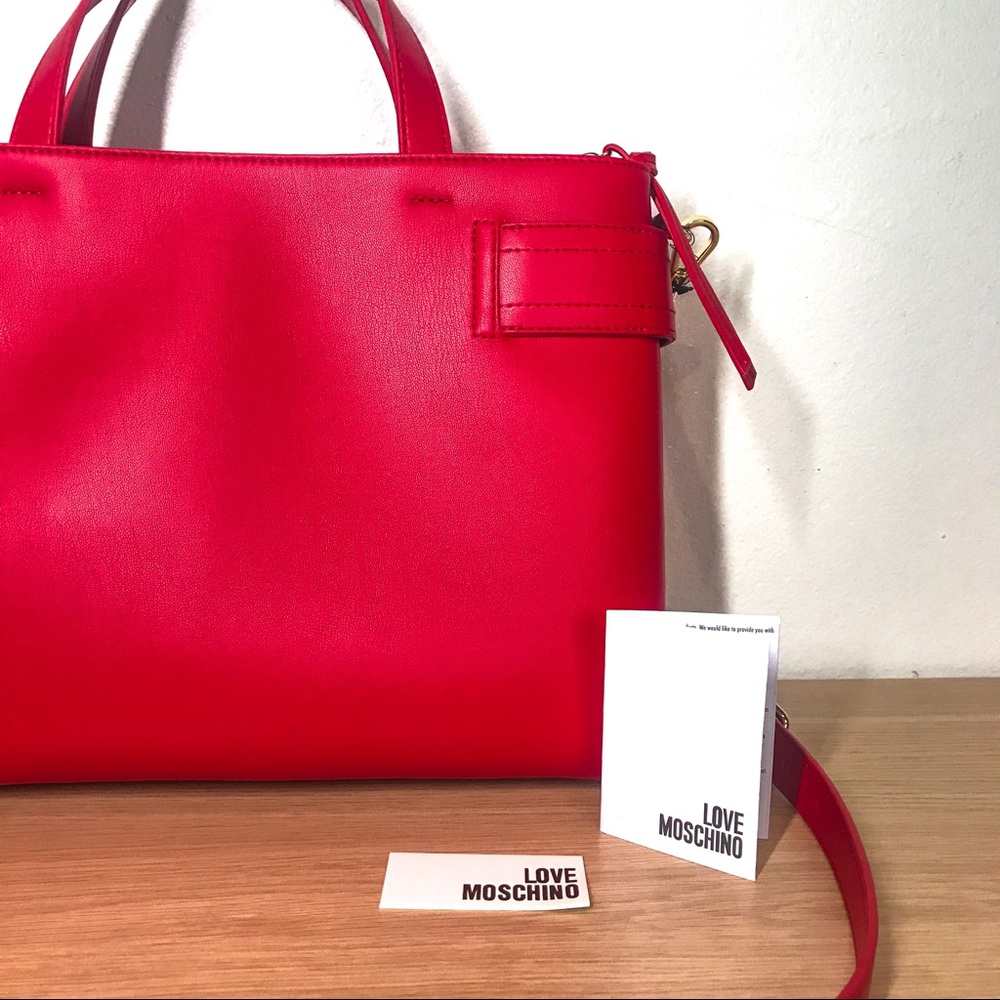 LOVE MOSCHINO NWT Red Handbag with Heart Chain - Picture 4 of 15